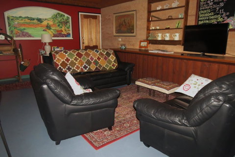 Bentwood Olive Grove Accommodation - Hotel WA 4
