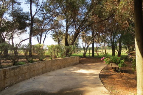 Bentwood Olive Grove Accommodation - Hotel WA 2