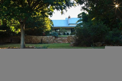 Bentwood Olive Grove Accommodation - Hotel WA 23