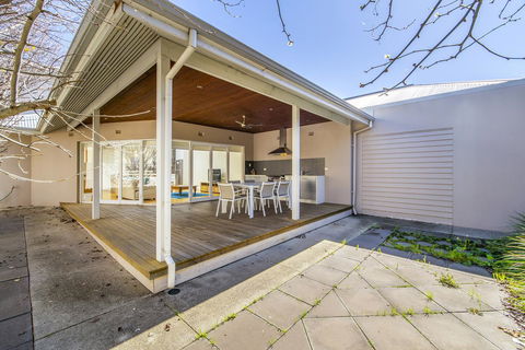 Inner Western Suburbs Retreat - Hotel WA 1