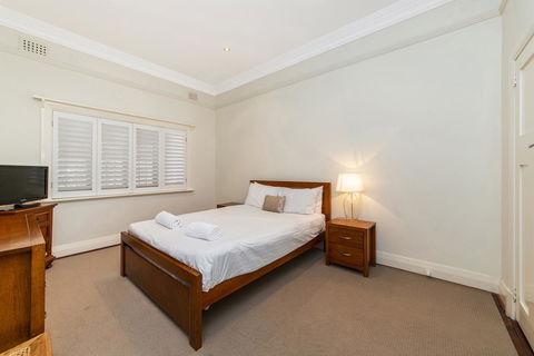Inner Western Suburbs Retreat - Hotel WA 23