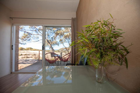 EUCLA MOTOR HOTEL - Hotel WA 12