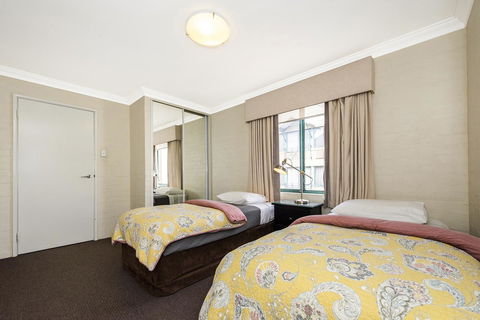 Subiaco Village 18 - Hotel WA 9