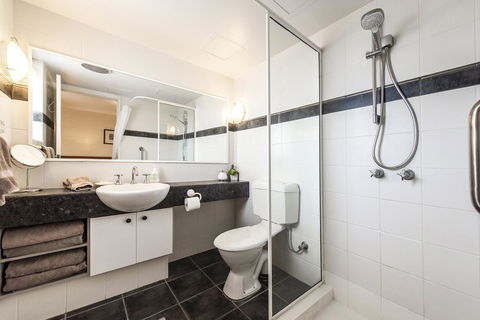 Subiaco Village 18 - Hotel WA 15