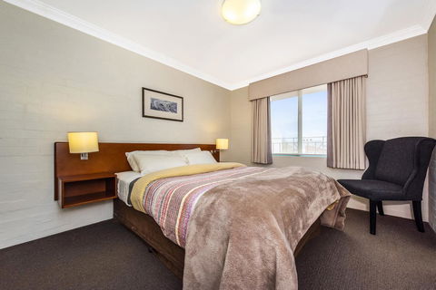 Subiaco Village 18 - Hotel WA 14