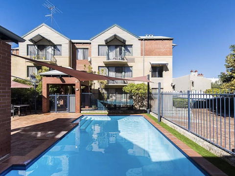 Subiaco Village 18 - Hotel WA 21