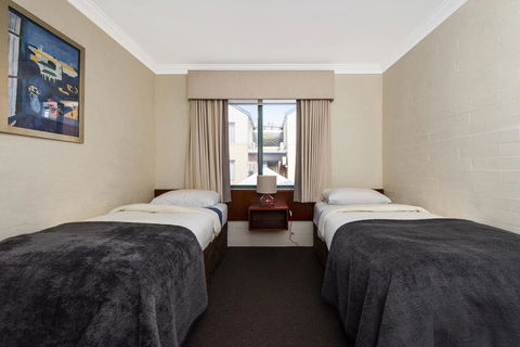 Subiaco Village 18 - Hotel WA 16