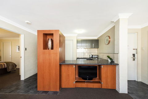 Subiaco Village 18 - Hotel WA 7
