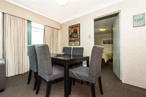 Subiaco Village 18 - Hotel WA 4