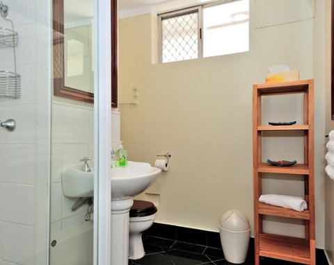 Mollies - Central Fremantle 1 Bedroom Apartment - Hotel WA 4