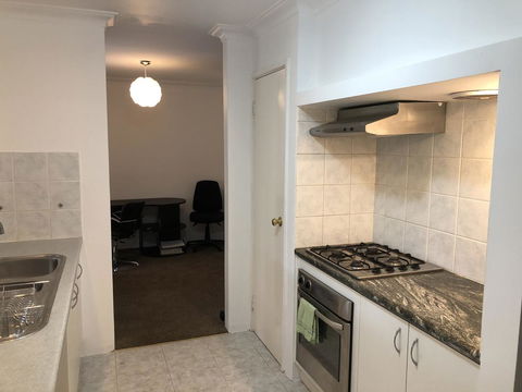 Charming Quiet Lodge-2 Minutes Walk To Shopping Complex - Hotel WA 10
