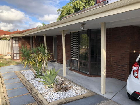 Charming Quiet Lodge-2 Minutes Walk To Shopping Complex - Hotel WA 24