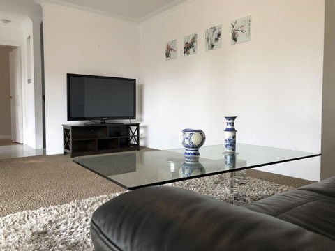 Charming Quiet Lodge-2 Minutes Walk To Shopping Complex - Hotel WA 5