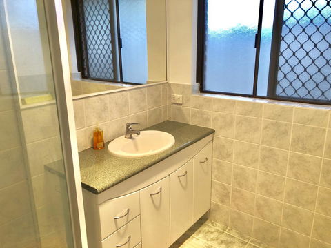 Charming Quiet Lodge-2 Minutes Walk To Shopping Complex - Hotel WA 12