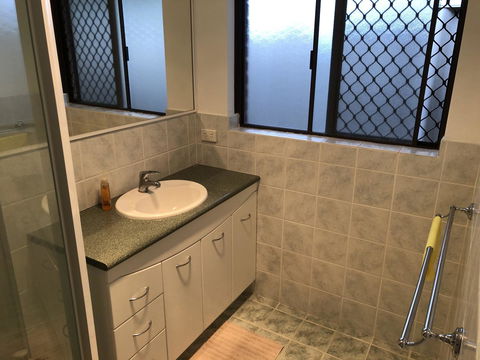 Charming Quiet Lodge-2 Minutes Walk To Shopping Complex - Hotel WA 15