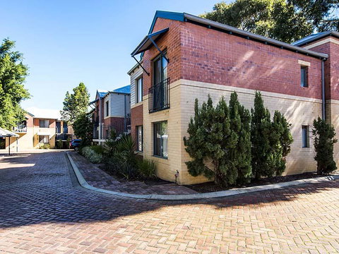 Subiaco Village 28 - Hotel WA 24
