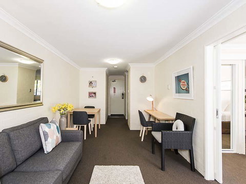 Subiaco Village 28 - Hotel WA 3
