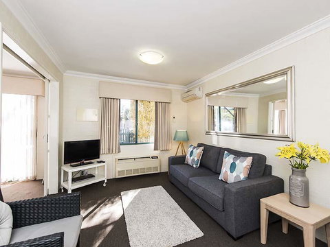Subiaco Village 28 - Hotel WA 2