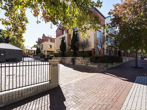 Subiaco Village 28 - Hotel WA 22