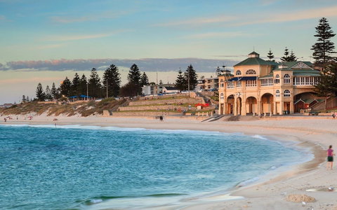While Away Holiday Accommodation - Hotel WA 18