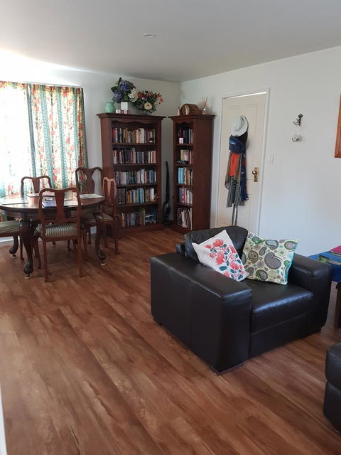 While Away Holiday Accommodation - Hotel WA 4