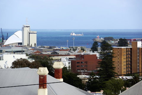 Studio 302 With Ocean Views - Hotel WA 23