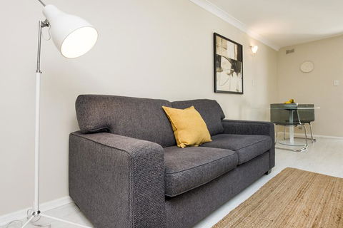 Townshend Rd - Hotel WA 40