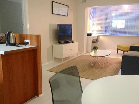 Townshend Rd - Hotel WA 16