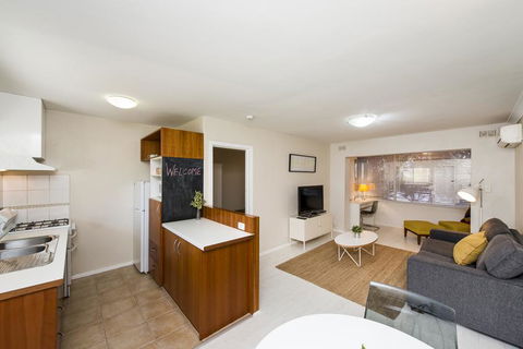Townshend Rd - Hotel WA 12