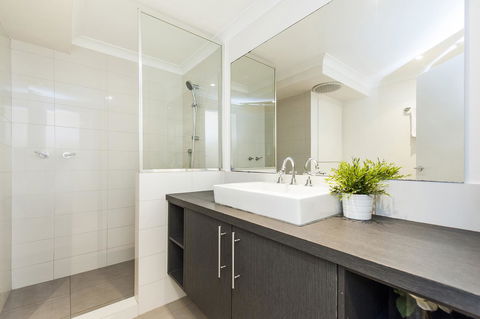 Forrest St - Hotel WA 15