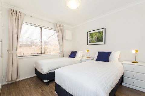 Forrest St - Hotel WA 14