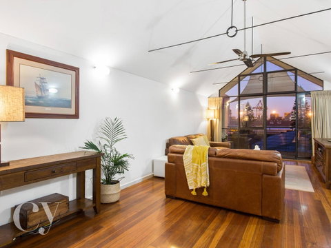 James Street Warehouse - Hotel WA 24
