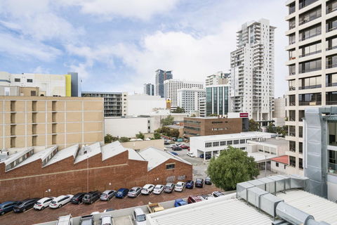405 Perth City Escape - Hotel WA 8