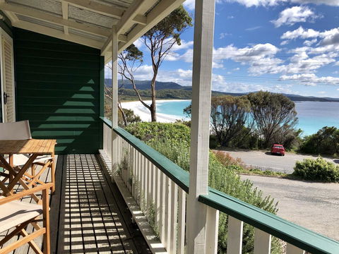 BINALONG BEACH COTTAGE Beachfront At Bay Of Fires Next To Restaurant - Hotel WA 1