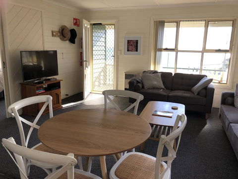 BINALONG BEACH COTTAGE Beachfront At Bay Of Fires Next To Restaurant - Hotel WA 5
