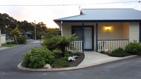 Strahan Retreat Holiday Park - Hotel WA 28