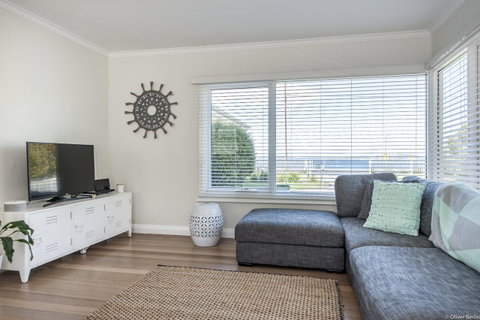On The Beach Waterfront Apartment - Hotel WA 3