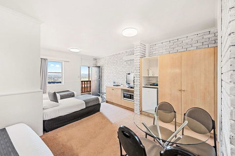 Coach House Launceston - Hotel WA 8