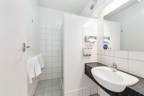 Coach House Launceston - Hotel WA 24