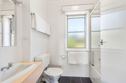 Coach House Launceston - Hotel WA 25