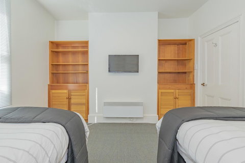4 Bedroom House - Hobart CBD - Free Parking - Free WIFI - Hotel WA 15