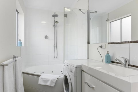 Trinity Hill Apartments - Hotel WA 2