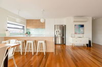 Book Bellerive Accommodation Vacations Hotel WA Hotel WA