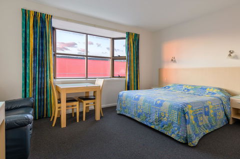 Mayfair Plaza Motel And Apartments - Hotel WA 11