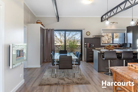 The WeareHouse In Deloraine - Hotel WA 22