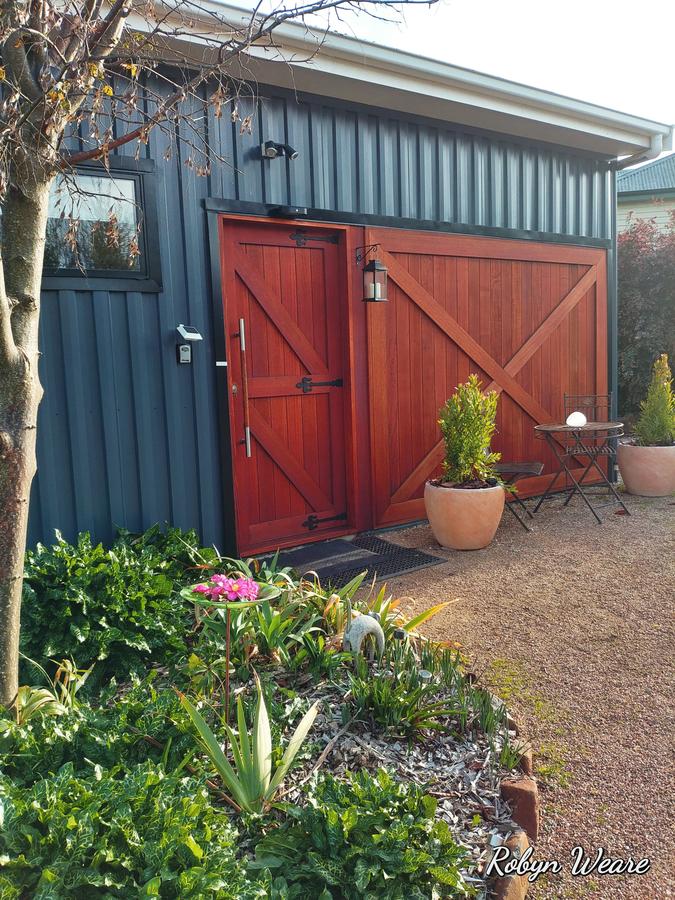 Deloraine TAS Hotel WA