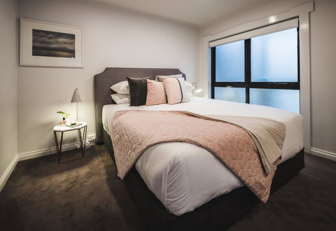 Russell House - Hotel WA 8