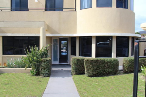 Russell House - Hotel WA 1
