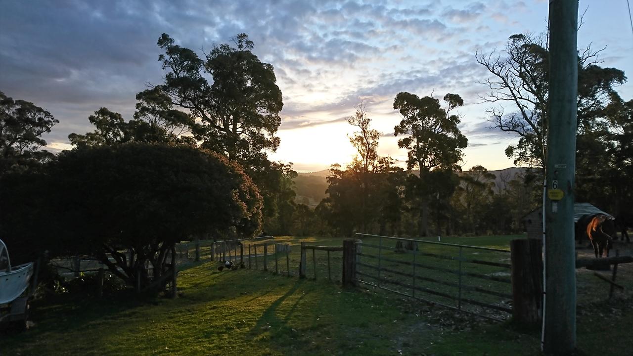Holwell TAS Hotel WA