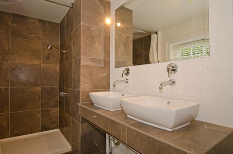 Cleburne Homestead - Hotel WA 11